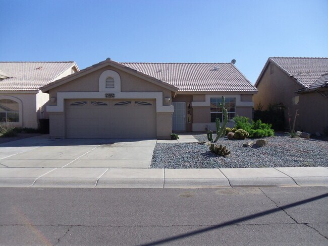 3 bed 2 bath single level house in core Ch... - 3 bed 2 bath single level house in core Ch...