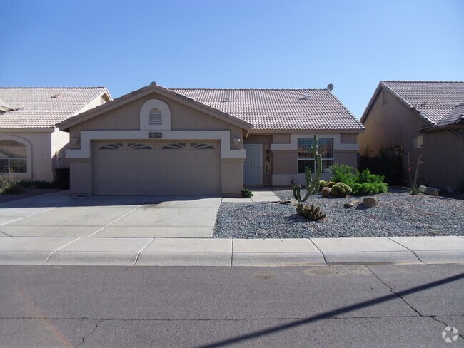 Building Photo - 3 bed 2 bath single level house in core Ch...
