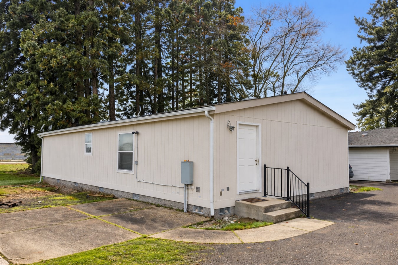 Photo - Country Living in Junction City – 3 Bed / 2 Bath Home Available 2/3/2026