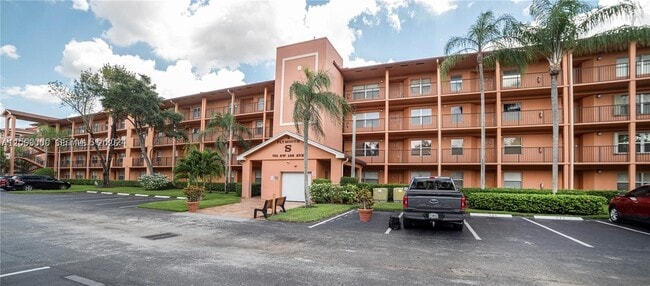 Photo - 701 SW 142nd Ave Unit 108S
