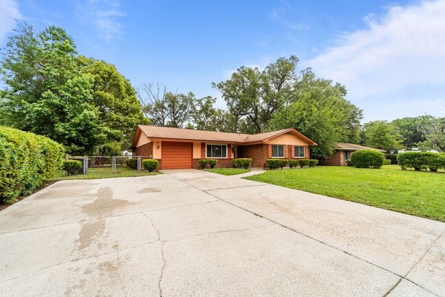 Photo - Charming 3-Bedroom Home on Savannah’s Southside with Covered Patio and Large Backyard
