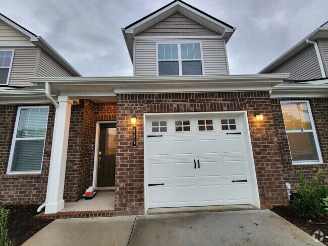 Building Photo - 687 Birdie Dr Rental