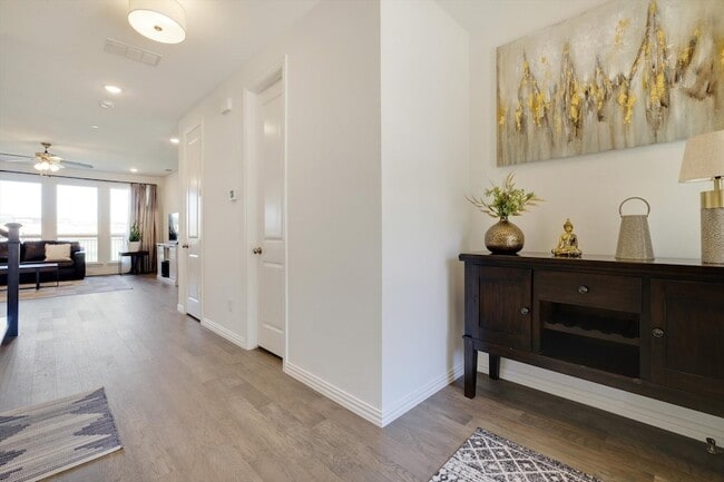 205 Somerset Dr