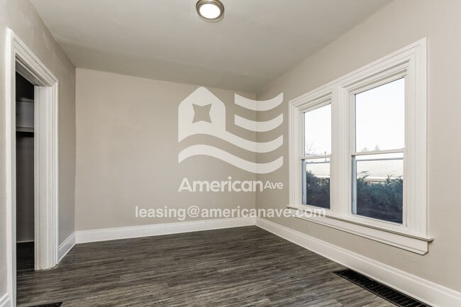 Photo - 2329 Eastview Ave