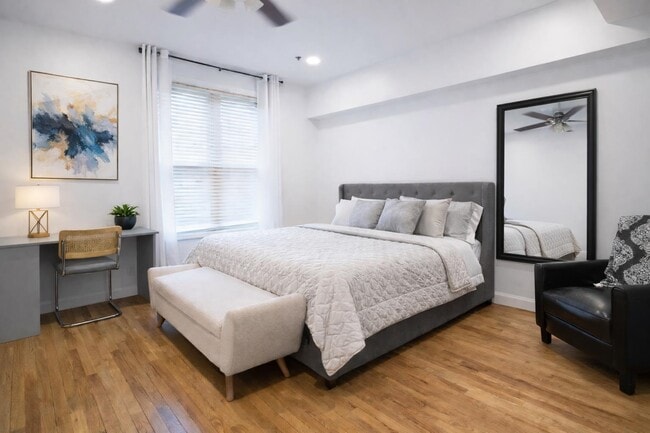 Building Photo - 901 MADISON St Unit 5F