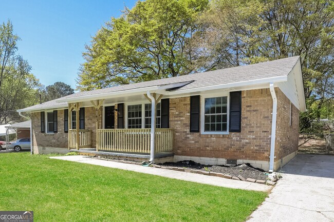 Photo - 8143 Huntington Dr