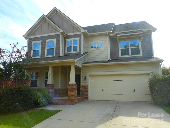 Photo - 3038 Oakmere Rd House
