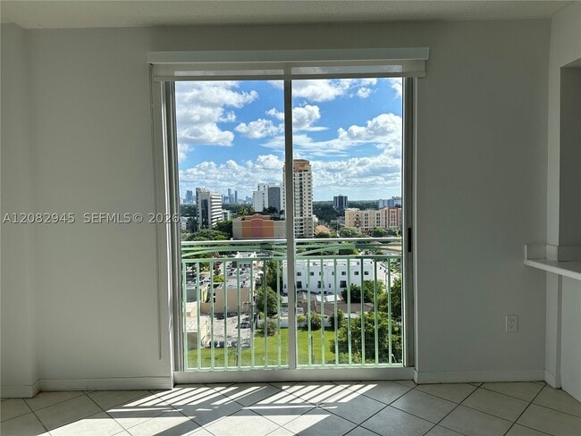 3500 Coral Wy Unit 1414