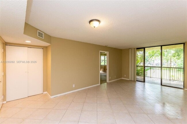 5721 Riverside Dr Unit 5721 Riverside Dr