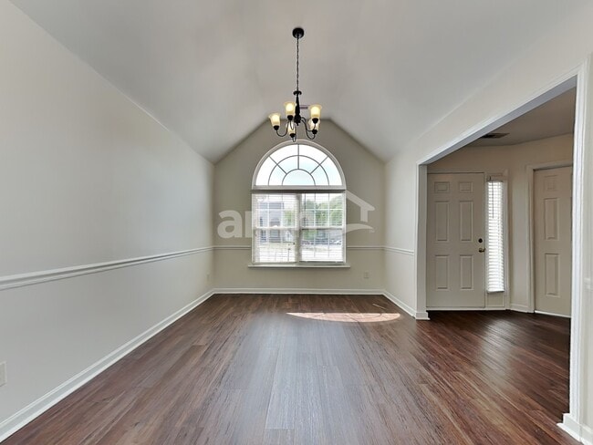 Photo - 5145 Chasteal Trail