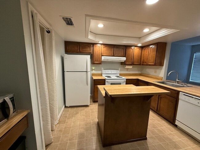 Photo - 2526 Lagoon Ln