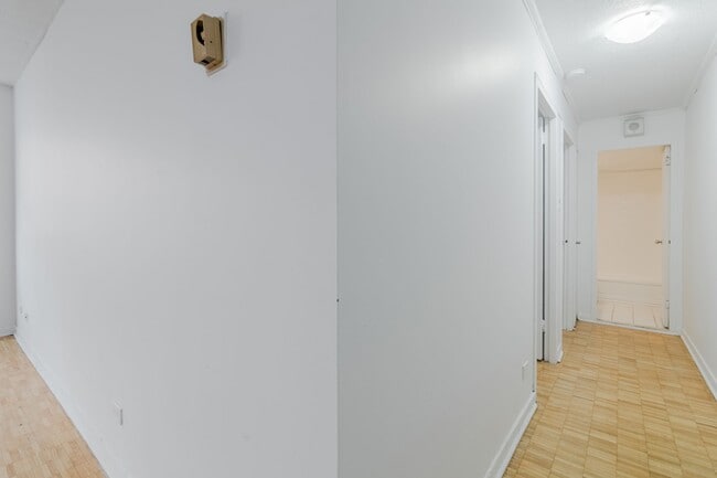 Photo - 1975 Maisonneuve Blvd W Unité 209