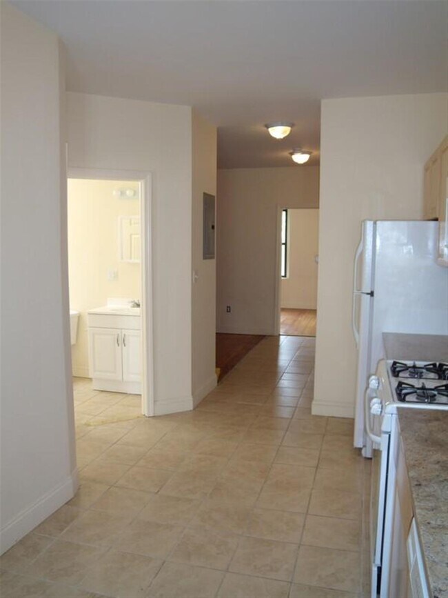 Photo - 217 Highland Ave Unit 2