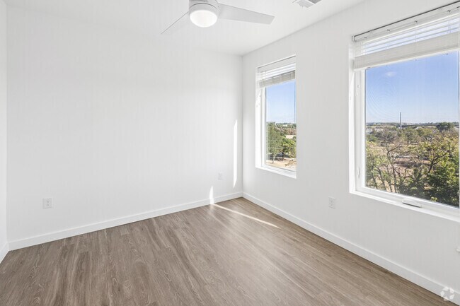 2B - 2BR, 2BA - 874SF - Primary Bedroom