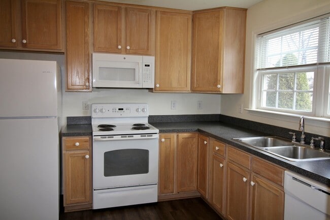 Photo - 103 Mabel Ln