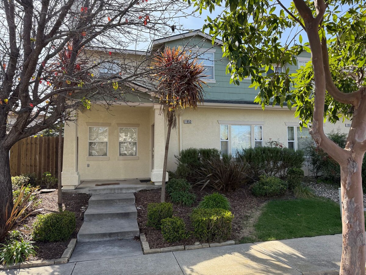 AVAILABLE JULY - Beautiful 2 Story SLO Hom... - AVAILABLE JULY - Beautiful 2 Story SLO Hom... House