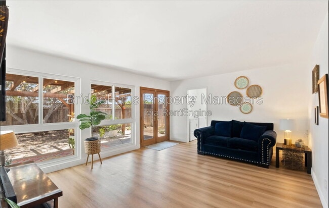 Photo - 1723 Ramon St