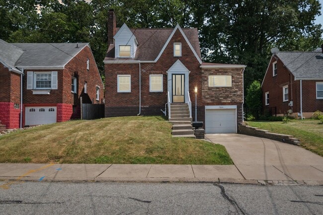Photo - 4125 Tuxey Ave House