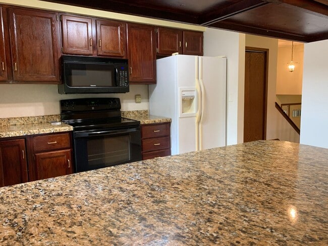 Photo - 3303 Eddy Ln