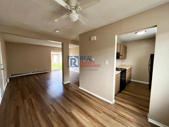 Building Photo - 4340 Loomis Ave Rental