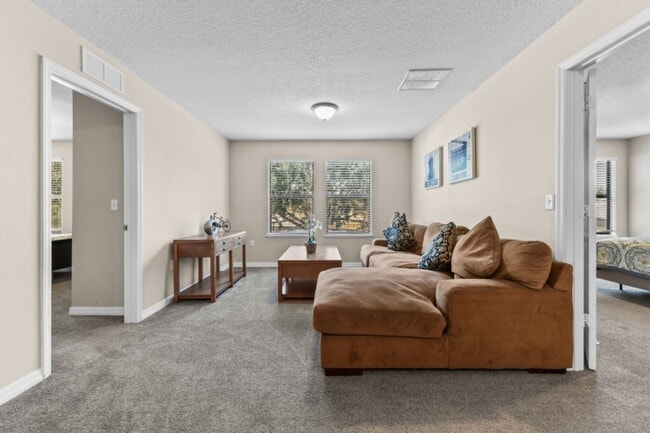 Building Photo - 1174 Cypress Pointe Blvd Rental
