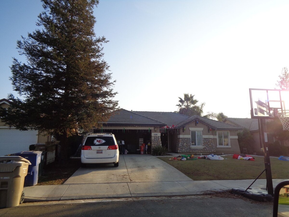 Photo - 12205 Verdelho Ave Casa
