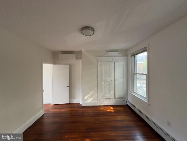 Photo - 504 S 25th St