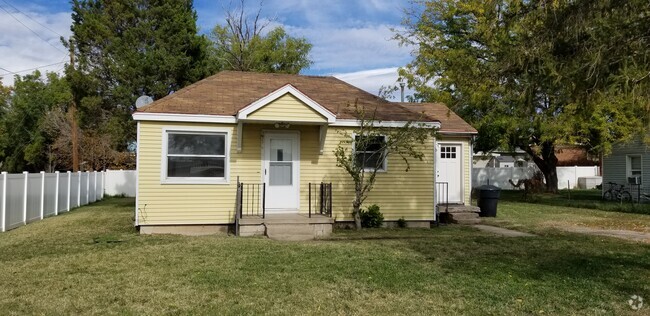 Building Photo - 328 W 1950 N Rental