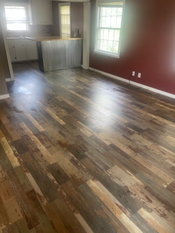 Photo - 623 Clark St