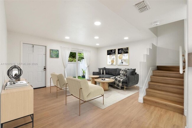 Building Photo - 6830 SW 45th Ln