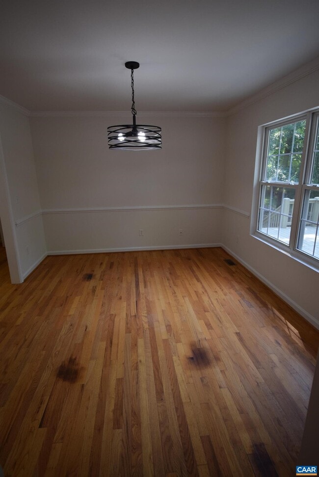 Photo - 19 Woodlawn Dr