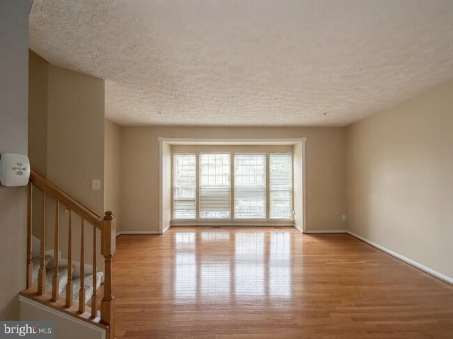 9746 Harvester Cir