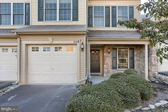 Photo - 712 Creekside Dr