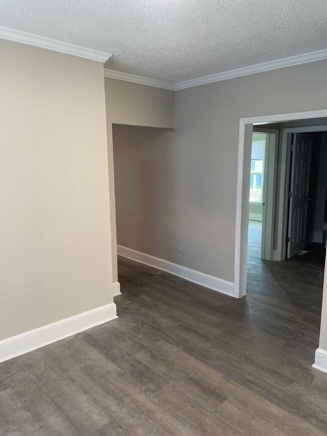 Photo - 631 Junia Ave