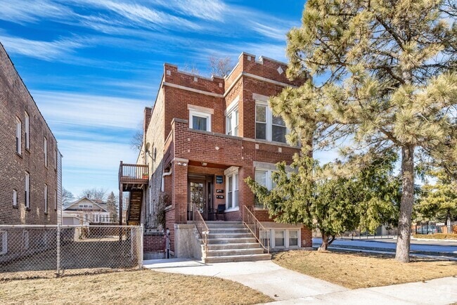 Building Photo - 1900 Highland Ave Unit 2R Rental