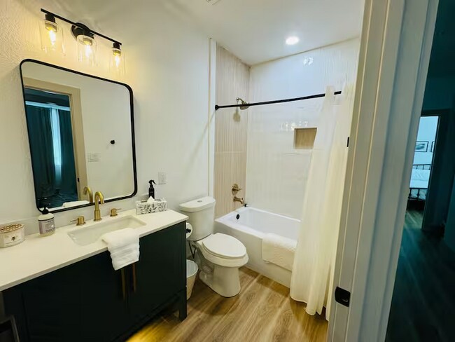 Photo - 311 Church St House