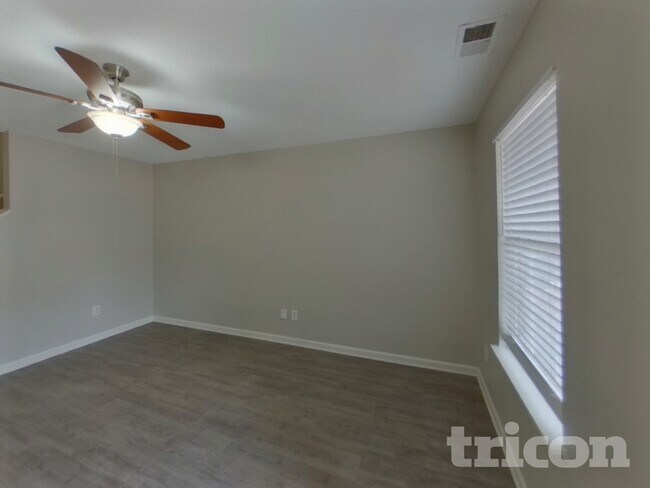 Photo - 134 Cottage Lake Way