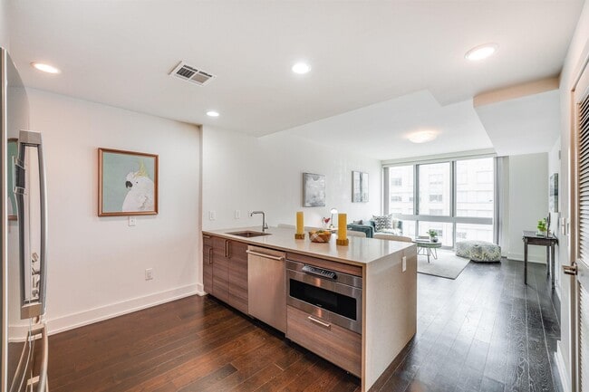 Building Photo - 201 Marin Blvd Unit PH8080