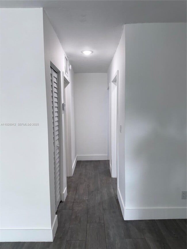 Photo - 1895 Venice Park Dr Unit B10