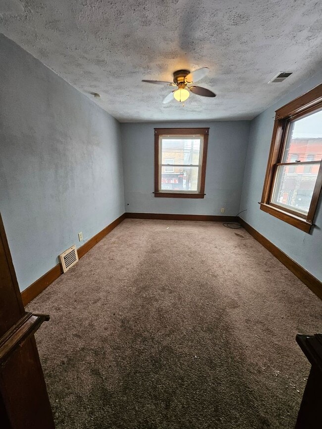 Photo - Upper 3 bedroom west side