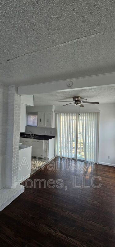 Photo - 9625 Beacon Ave