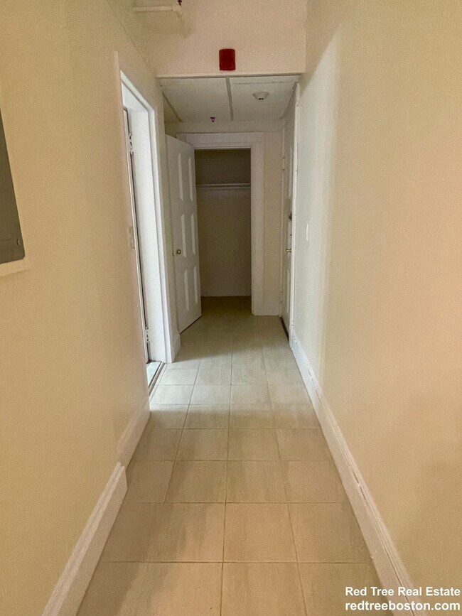 Photo - 62 Boylston St Unidad 519