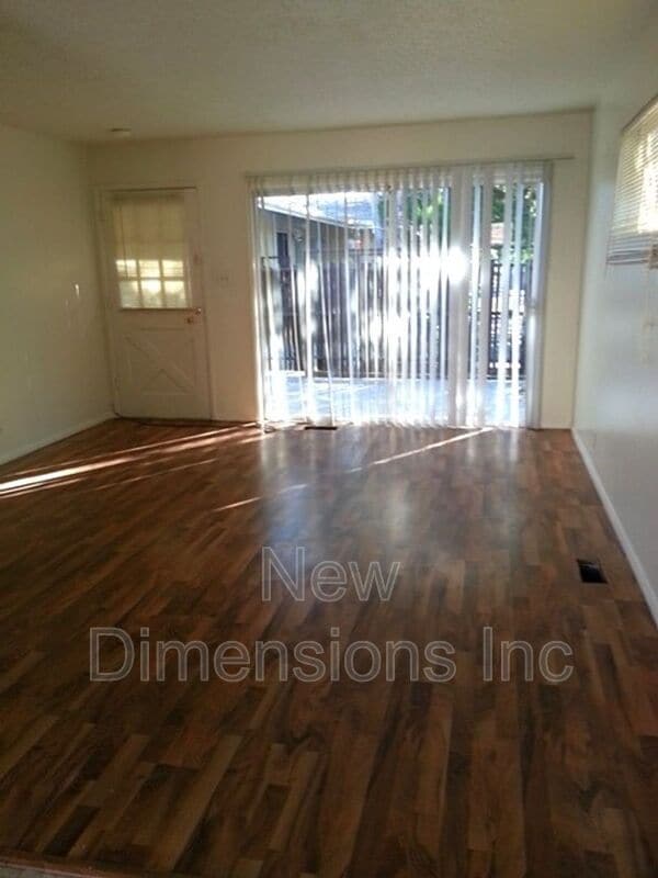Photo - 71 Vine St