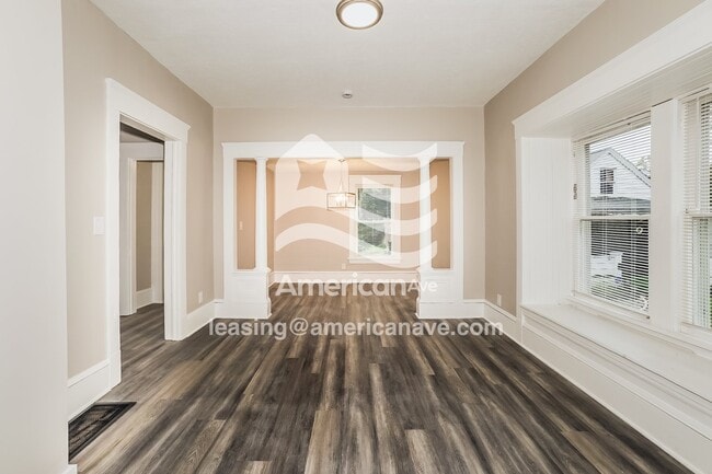 Photo - 15412 Ridpath Ave