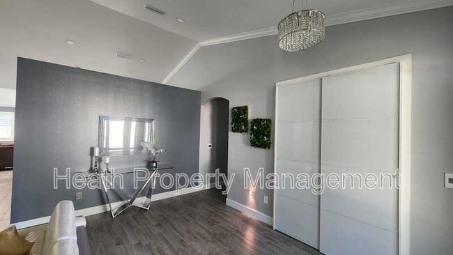 Photo - 2223 Barbara Dr