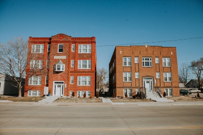 Building Photo - 1111 E Iron Ave Rental