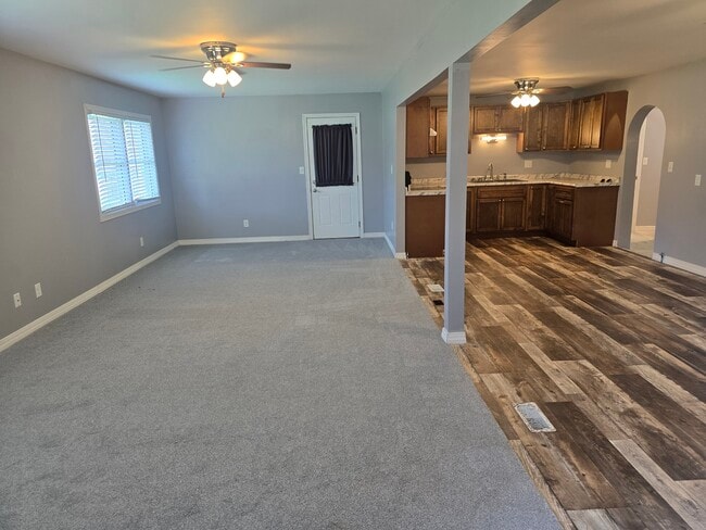 Building Photo - 9308 W Arch St Rental