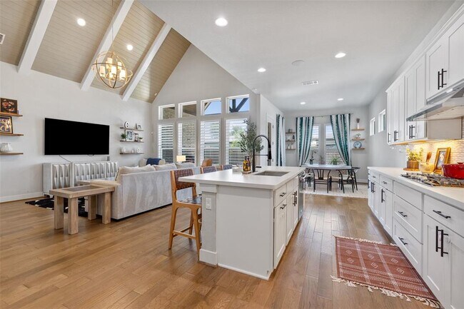 Photo - 1608 Carmine Dr