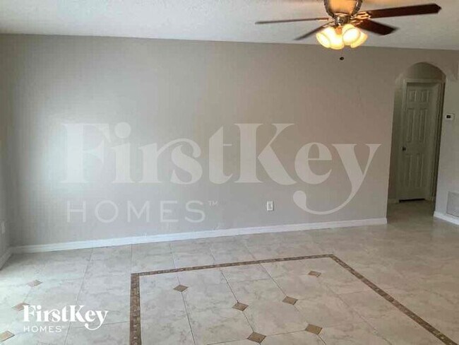 Photo - 1916 Haperon Street