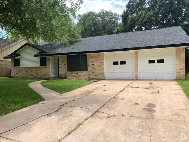 Building Photo - 5005 Ash Ct Rental